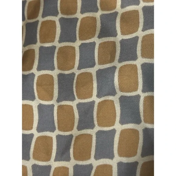 Diane Von Furstenberg for Baar & Beards All Silk Vintage Square Scarf Made Japan - Picture 4 of 4